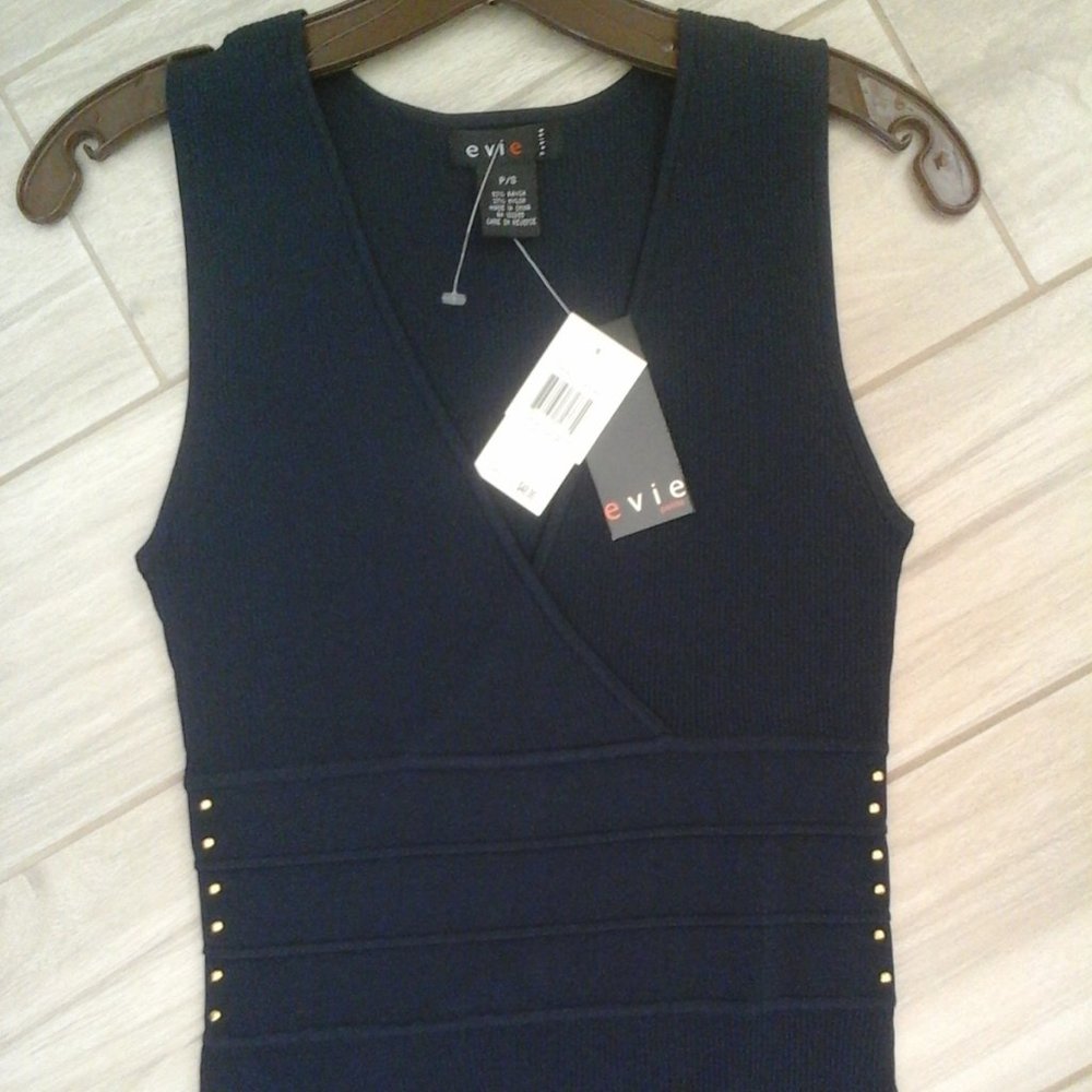 Evie Petite NWT Navy Blue Sleeveless Ribbed Knit Top.  Size S